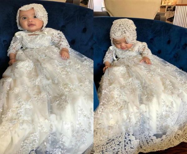 Elegante 2019 vestidos de batismo de manga comprida para bebês meninas rendas apliques pérolas vestidos de batismo com gorro primeira comunicação Dre1642788