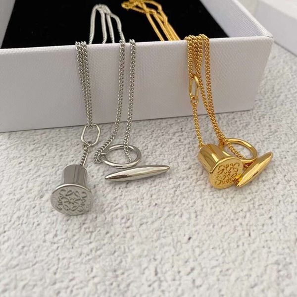 Ontwerper mode loews Luxe sieraden Jia. Minimalistische windgong zegel hanger ketting eenvoudige straatbom mode Veelzijdig kan worden gemaakt in truiketen