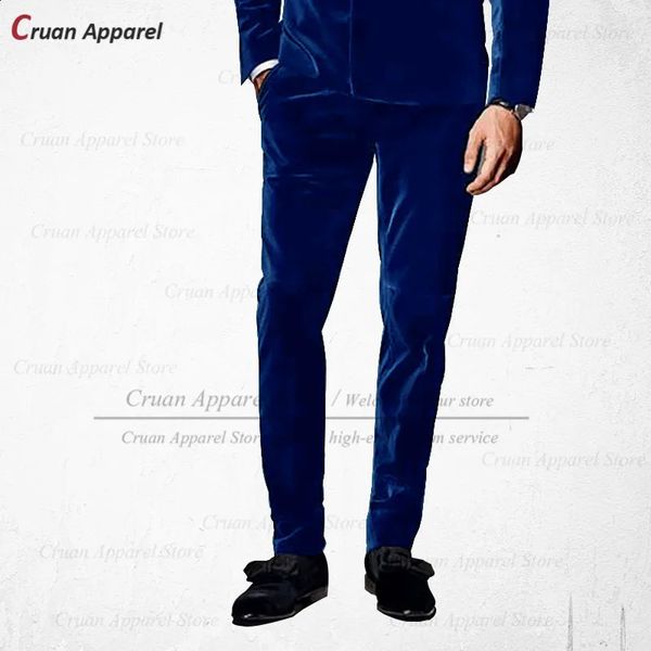 Luxo azul real veludo calças terno dos homens fino ajuste moda calças sob medida formal padrinhos noivo roupas de casamento 240117