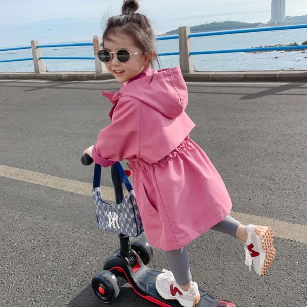 2023 Kızların Sonbahar Giysileri Yeni Çocuk Koreli Versiyonu Rüzgarlık Ceket Bebek Yabancı Stil Ceket Etek 2 4 6 8T 240118