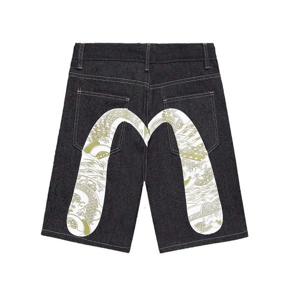 Una collezione di pantaloncini casual in denim Fushen Big M del nuovo marchio di tendenza dell'estate 2023 con pantaloni a cinque pezzi per uomini e donne