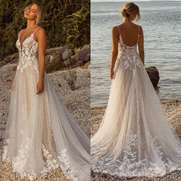 Strand-Sexy-Hochzeitskleid für die Braut, glänzend, abgestufter Tüll, Spaghettiträger, applizierte Spitze, Brautkleider für die Ehe, Sweep-Zug, Designer-Kleider NW069