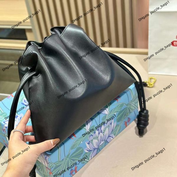 High-End-Puzzles-Designertasche. Einzelne Schultertasche. Lowee-Damentasche Top-Leder. Lucky Mini-Umhängetasche mit Kordelzug