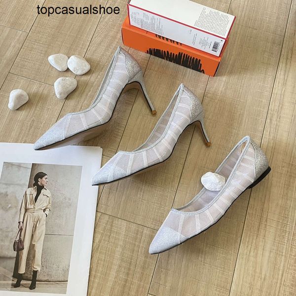 JC Jimmynessity Choo Pompası 2024 Elmas Ayakkabılar Kadınlar Feet Stiletto Topuklu Sandal Kristal Slingback Saten Glitter Platform Saçlı Ayak Parçaları Gelin We