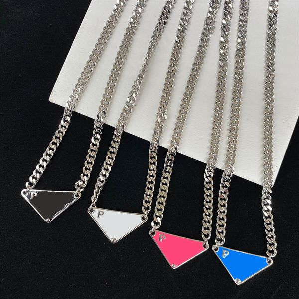 Collana con ciondolo a forma di triangolo, collane con lettere di design, design di personalità, 4 colori unisex