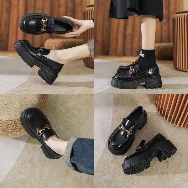 Damenschuhe, echtes Leder, dicke Sohle, kleine Schuhe für Damen im Herbst, britischer Stil, Loafer mit Pferdeschnallenabsatz, Schwarz, Einzelstück