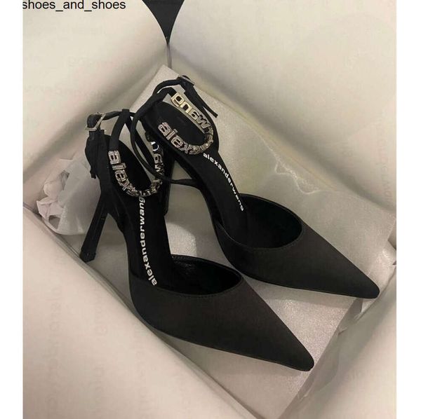 Sandali Delphine estivi di lusso Scarpe nere con tacco a punta Tacco alto Cristallo Branding intorno alla caviglia Cinturini Party Wedding Lady Décolleté sexy