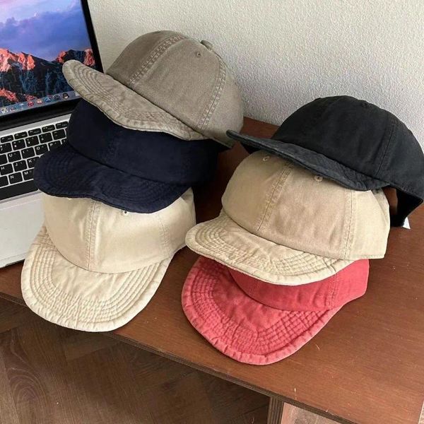Top Caps Japon Kişiselleştirilmiş Moda Yumuşak Seben Düz Renk Düz Kenar Kapak Retro Erkekler ve Kadınlar Günlük Kısa Beyzbol Şapkası