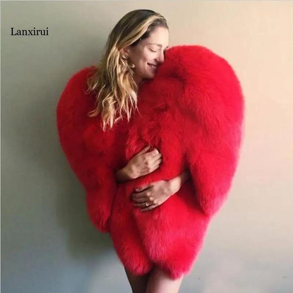 Pelliccia da donna Pelliccia di volpe sintetica Elegante 3D Mantello a forma di cuore rosso Spessore caldo Celebrity Lady Desiner Cappotto Shaggy Giacca Capispalla invernale Top