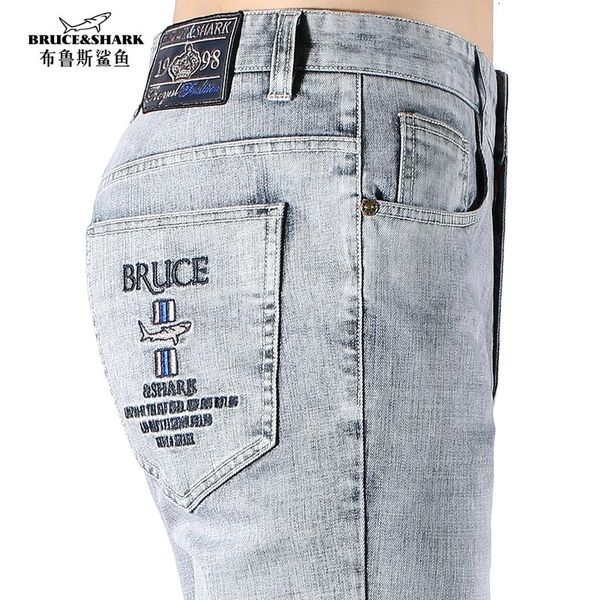 Jeans da uomo invernali elasticizzati moda casual ricamo di ottima qualità gamba dritta 99% cotone sciolto taglia grande 42 Bruce shark 240117