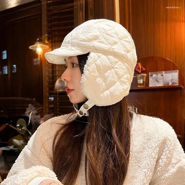 Berets Coreano Chapéu de Inverno Mulheres Engrossado Quente À Prova de Vento Equitação Bonnet Versátil Veludo Proteção de Ouvido Bomber Chapéus Na moda para homens
