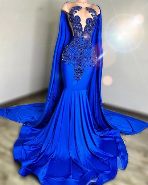 Neues 2024 Royal Blue Diamonds Mermaid Prom mit Cape Glitzerperlen Kristall Strass Kleid für schwarze Mädchen Partykleid 322