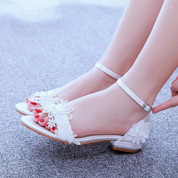 Sandali Scarpe estive da donna Seta Tacco piatto 2 cm Cinturino con fibbia Abito a fiori in pizzo Bianco avorio da donna