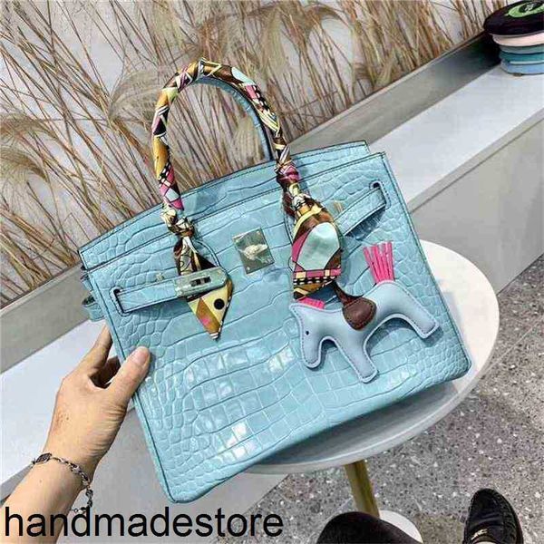 Offizielle Platin -Designer -Tasche Handtasche Website Authentic Love Horse weiblich 2024 Mode Krokodilmuster Ton Schultermessenger