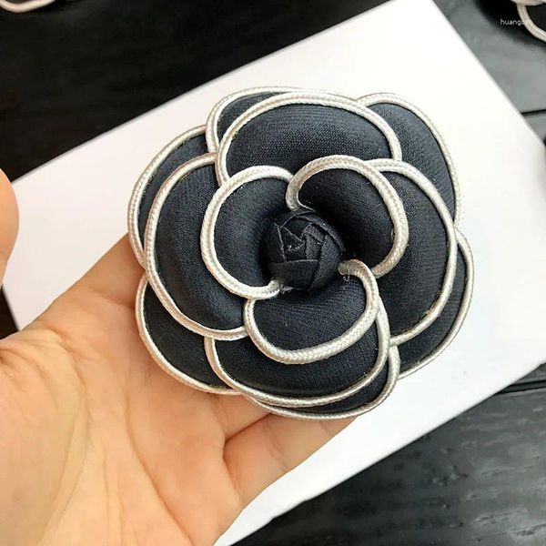 Broches Coreia Simples Grande Tecido Branco Saturna Flores Para Mulheres Moda Roupas Corsage Jóias Acessórios Atacado