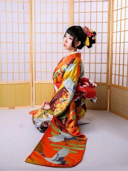 Ethnische Kleidung Damen Japanisches traditionelles formelles Yukata-Blumendruck-Langarm-Kimono-Bühnenkleid Cosplay-Kostüm