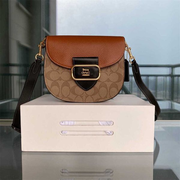 2023 novo revestido vintage retalhos de couro ombro único crossbody flip sela bolsa feminina fábrica on-line 70% venda