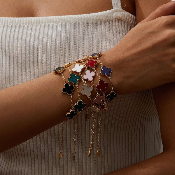 Neues minimalistisches vielseitiges Instagram-Armband mit fünf Blumen, Fritillaria und Glücksklee für Damen