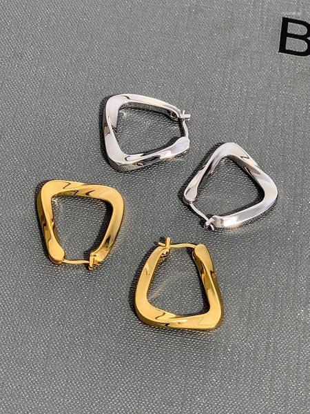 Orecchini a cerchio CE Triangolo metallico unico in acciaio inossidabile premium placcato oro dal design spesso