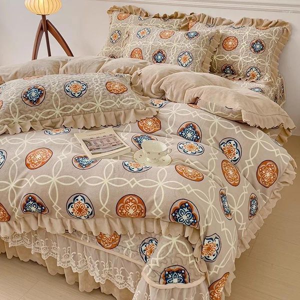 Bettwäsche-Sets, warmer Milchsamt mit Baumwollpolsterung und verdickter Bettdecke, Set aus vier koreanischen Korallen-Bettbezügen