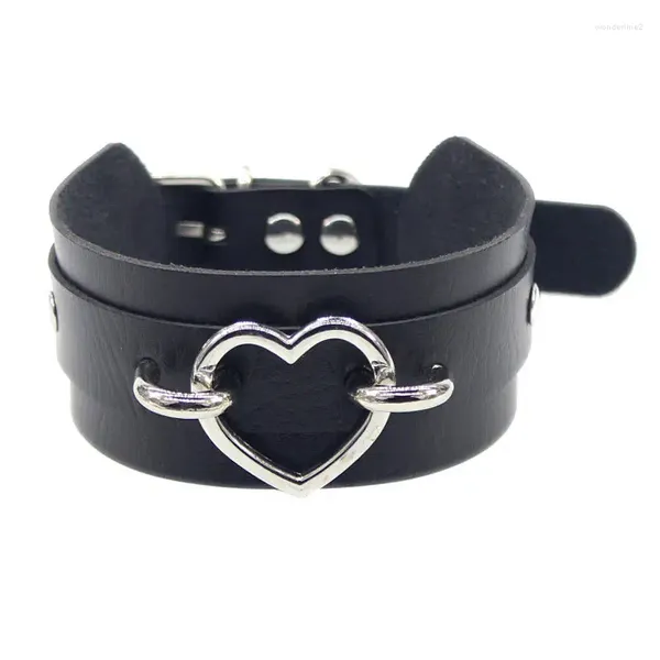 Halsband Coole handgemachte Herz Halskette Metall PU Leder Kragen Bondage Harness Chocker am Hals Halsketten Bijoux Schmuck für Frauen