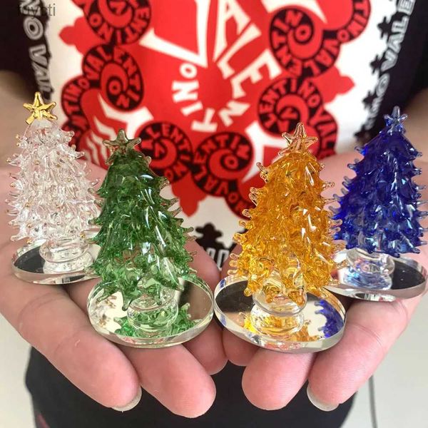 Arti e mestieri Squisito albero di cristallo di Natale Figurina in miniatura Ornamento per l'albero di Natale in vetro Natale Artigianato in cristallo Decorazioni per la casa Regalo per bambini YQ240119