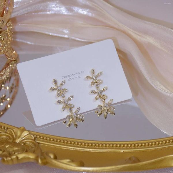 Orecchini a bottone placcati in oro reale 14k gioielli di moda fiori di cristallo lunghi lusso squisito per orecchini eleganti per feste da donna