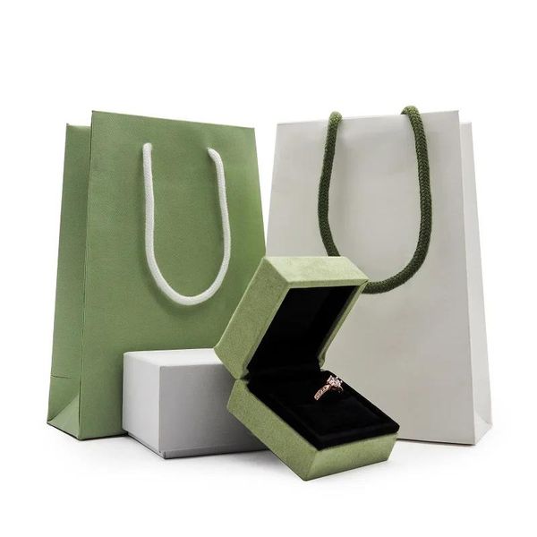 Marca de exibição simples agradável caixa de jóias pulseira conjunto camurça cor verde caso caixa de jóias quatro folhas trevo colar embalagem saco de papel