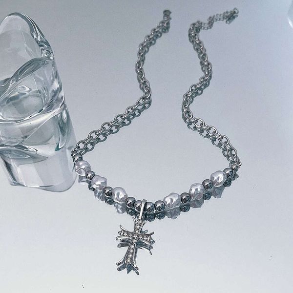 2024 Designer Marca Cross CH Colar para Mulheres Luxo Cromados Hip-Hop Beads Clavícula Cadeia Homens Doce Casal Versátil Coração Clássico Pingente de Jóias 8709