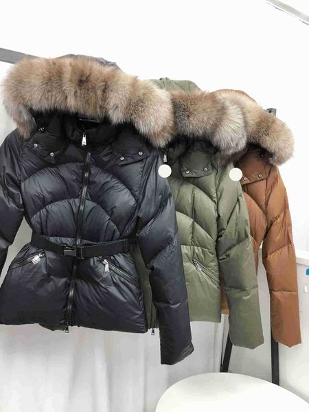 Damen-Daunenparkas, Designer-Damen-Pufferjacke, Daunenjacken mit echtem Pelzkragen, gesticktes Abzeichen, Kapuzenmantel, warme Winterjacke mit Gürtel, Damen-Designer-Kragen