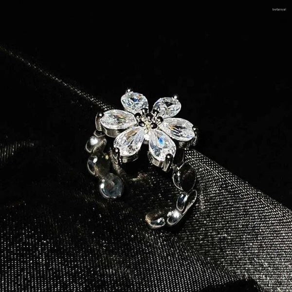 Кольца кластера HOYON, женские ювелирные изделия, холодное стильное кольцо с цветком для женщин, высокая мода, яркий высокоуглеродистый циркон с бриллиантами, цвет 925