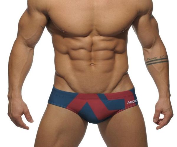 Uomini sexy Slip da bagno maschili Piscina da bagno Costume da bagno da spiaggia Tronchi Costumi da bagno Gay Pantaloncini da bagno da uomo Indossare nylon Sunga Masculina Men01862132