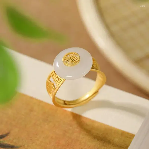 Von Cluster-Ringen inspiriertes Design, vergoldet, eingelegte natürliche Hetian-Jade, runder offener Ring, eleganter Charm-Damen-Silberschmuck
