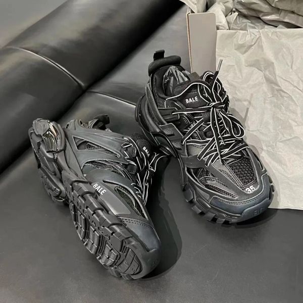 Kalite Yüksek Lüks Tasarımcı Yaz Sıradan Ayakkabı Deri Açık Havada Hike Hike Sneaker Erkekler Kadın Track Seyahat Moda Eğitmeni Düz Topuk Hediye Yürüyüş Koşu Ayakkabısı Kutu