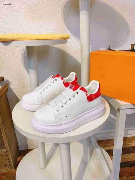 Bambini di lusso Scarpette bianche Scarpe da ginnastica per bambini di alta qualità Taglia 26-35 Scatole incluse Scarpe per ragazzi e ragazze di stili multipli Jan20