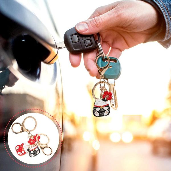 Anahtarlıklar 2 PCS KEYCHAIN ​​FERLEK BAYA ÇAPRAKLARI CHARM Japon çinko alaşım el çantası öğrenci fob