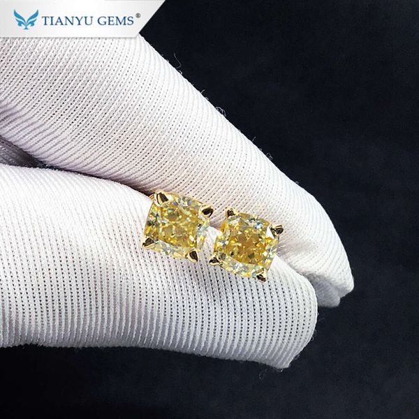 Tianyu Gems Brincos de joias de moissanite personalizados em ouro 18 vívido amarelo com corte almofadado