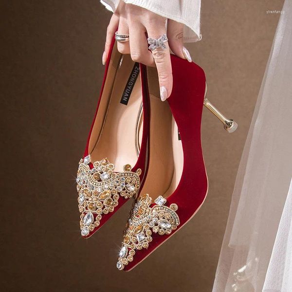 Scarpe eleganti da sposa sposa tacchi alti rossi estate femminile 2024 piedi non stanchi brindisi scarpe cinesi.