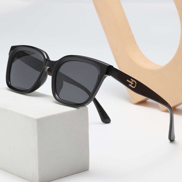Óculos de sol com toque avançado, estilo popular do Instagram, formato de caixa, rosto pequeno, luz polarizada, proteção solar e óculos de sol com proteção UV
