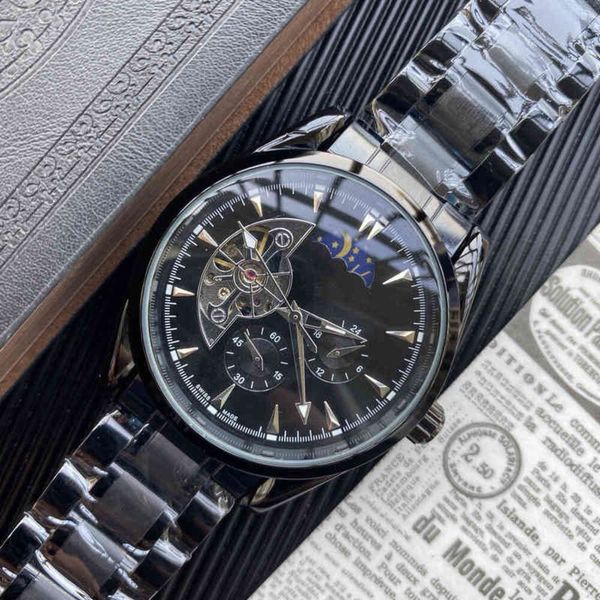 Omeaga Uhren Onega Stahl-Armbanduhr, Designer-Luxusband, ausgehöhlte mechanische Uhr von Europa, innen mit Schwungrad im Freien installiert