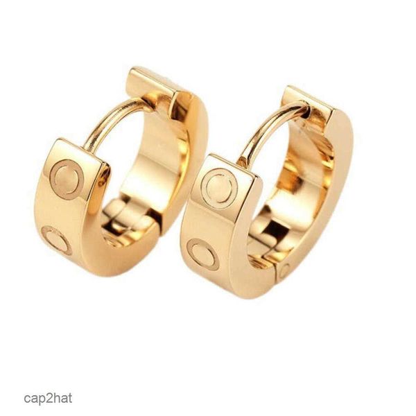 2024 Stud Fashion Love Designer Orecchino Borchie d'oro Clip per l'orecchio Gioielli di lusso Dimensioni Anello in argento sterling per le donne Orecchini 8D57