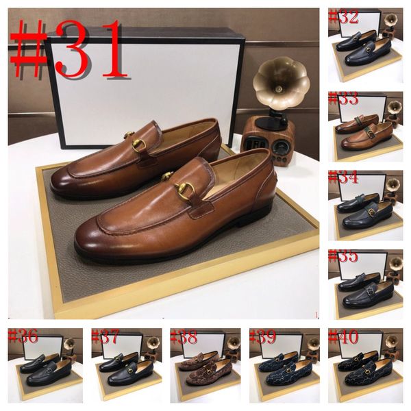 2024 Designer di lusso Scarpe da uomo formali in pelle Superficie liscia Bottone in metallo Scarpe fatte a mano Set Scarpe casual comode Scarpe da sposa per banchetti da uomo Taglia 6.5-12