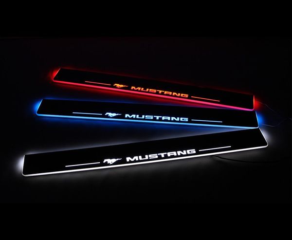 Acryl Moving LED Willkommen Pedal Auto Scuff Platte Pedal Türschwelle Pathway Licht Für Ford Mustang 2015 2016 2017 2018 20193641877