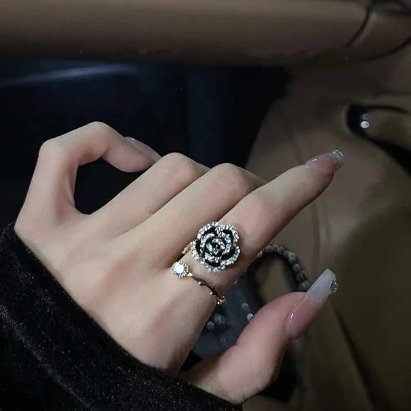 2024 os mais recentes anéis de forma requintada criados para pessoas retro montanha camélia anel moda feminina design sônico cheio de diamante
