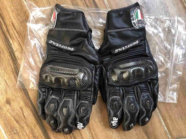 Guanti Aagv Guanti da equitazione Agv in fibra di carbonio Guanti da corsa in pelle per motociclisti resistenti Anti Goccia Knight Comfort per uomini e donne in tutte le stagioni estive Ulrm