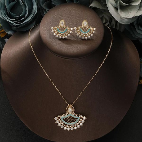 Halskette Ohrringe Set Damen Mode Ohrring aushöhlen Fächerform Blaue Perlen Perle Zirkon Naher Osten Schmuck Zubehör