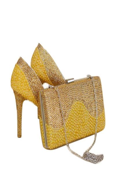 Le più nuove perle dorate dal design unico con scarpe con strass con borsa abbinata piattaforme da 1 pollice scarpe da sposa con stiletto da donna2932304