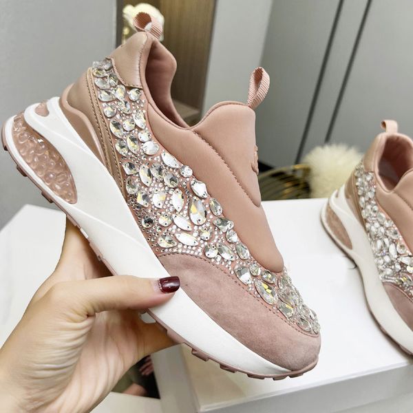 Luxo cheio de diamante designer sapatos casuais para venda pele de carneiro baixo tops sapatos femininos sapatos de casamento cristal tênis com saco de pó qualidade superior prateado rosa