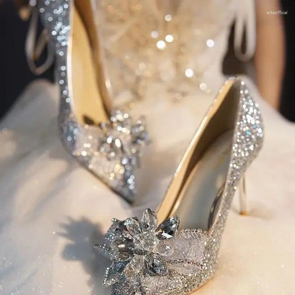 Туфли под платье, французские кристаллы, серебристые женские туфли на высоком каблуке, 2024 г., однотонные блестящие женские повседневные туфли с бантом и острым носком