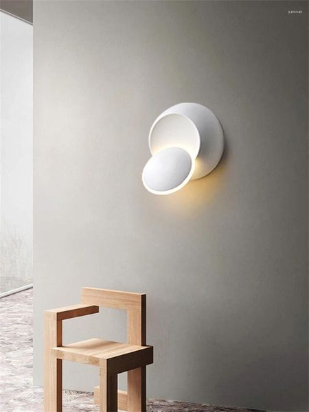 Lampada da parete Lampade girevoli a LED bianche e nere Camera da letto moderna Comodino Soggiorno Corridoio nordico Specchio da bagno Luci anteriori con applique